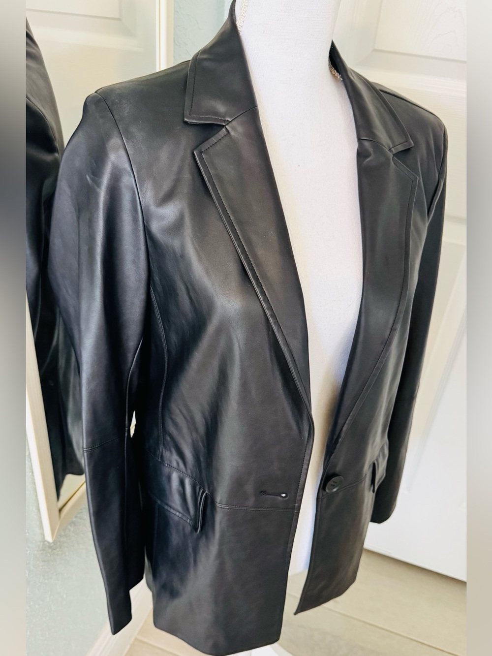 Evereve Perry St Vegan Faux Leather Blazer Black Size Small